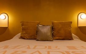 Arty Home In The Heart Of Lisbon , Baixa Chiado
